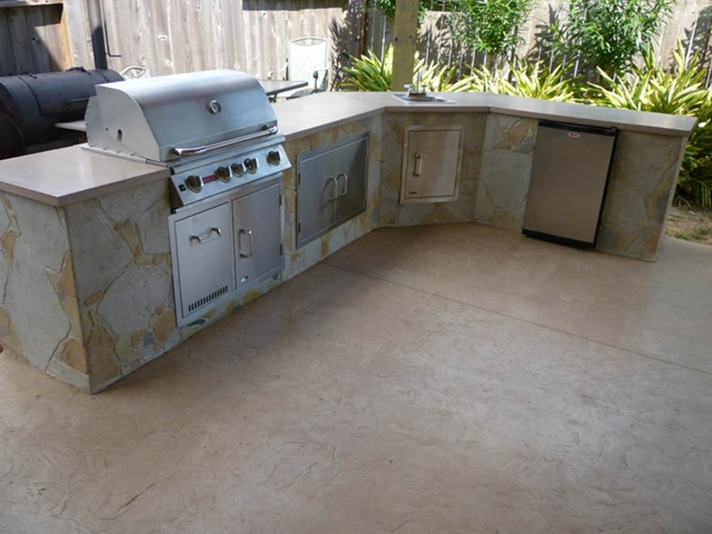 Adding An Outdoor Kitchen Consider Concrete Countertops Stamped